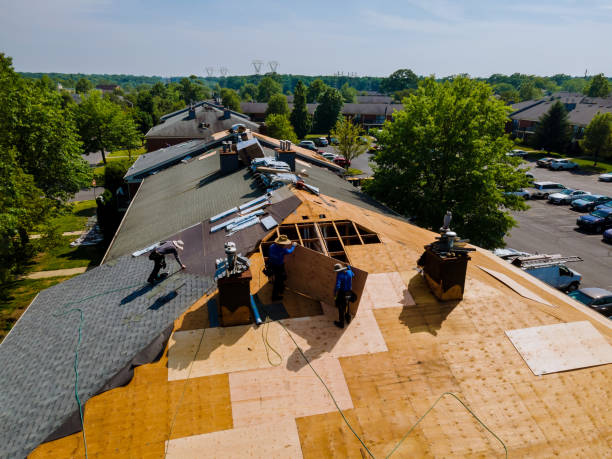 24/7 Emergency Flat Roof Repair experts in East Woodstock, CT